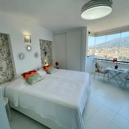 Sunny Beachside Retreat With Mountain And Sea Views Apartment *