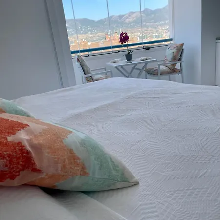 Sunny Beachside Retreat With Mountain And Sea Views Fuengirola